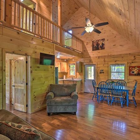 Murphy Cabin With Spacious Deck And Forest Views! Екстер'єр фото