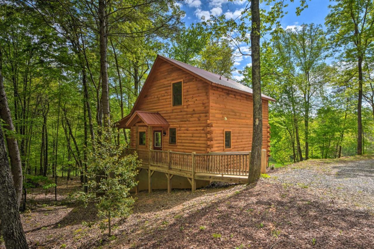 Murphy Cabin With Spacious Deck And Forest Views! Екстер'єр фото