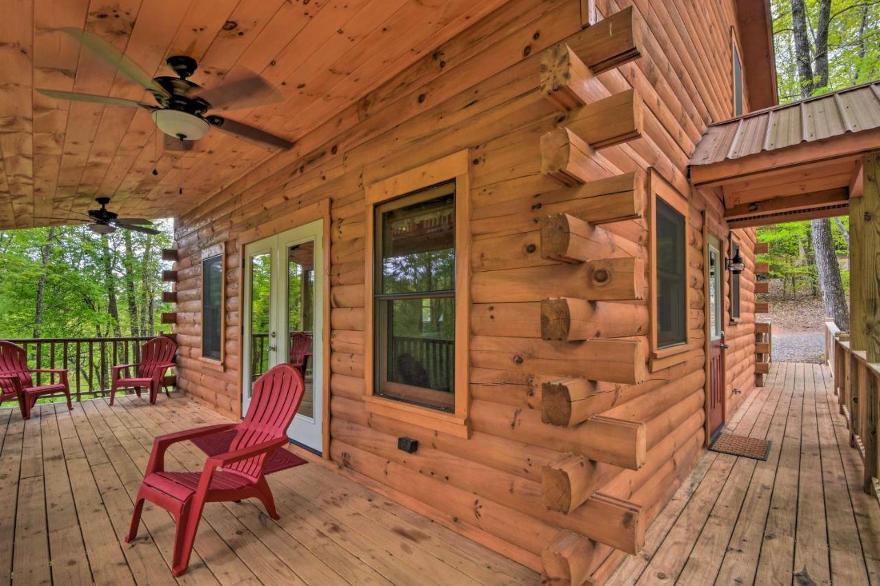 Murphy Cabin With Spacious Deck And Forest Views! Екстер'єр фото