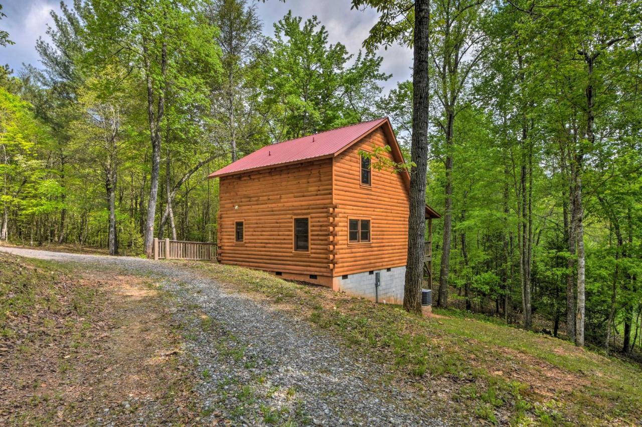 Murphy Cabin With Spacious Deck And Forest Views! Екстер'єр фото